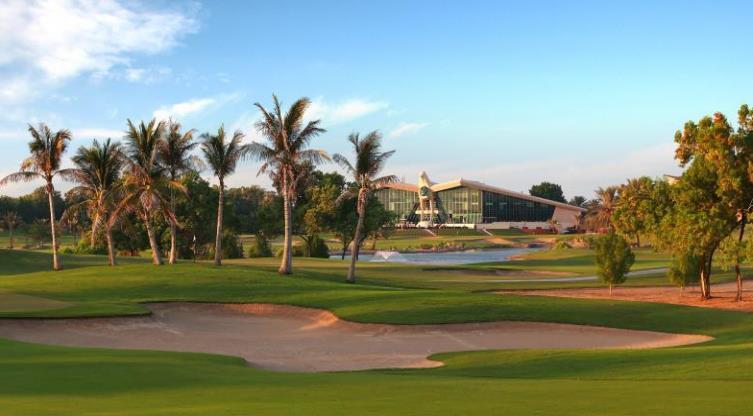 Dzień 2 Marca 2018 (Piątek) Pole Abu Dhabi Golf Club Golfiści - Po śniadaniu od 9 do 12.00 trening golfowy. Od 13 gra na polu Abu Dhabi Golf Club.