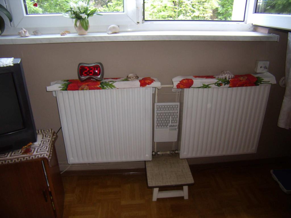 Piętro II - na poziomie II piętra instalacja c.o znajduje się w 8 lokalach mieszkalnych (nr 7, 8, 9, 22, 23, 24, 38, 39).