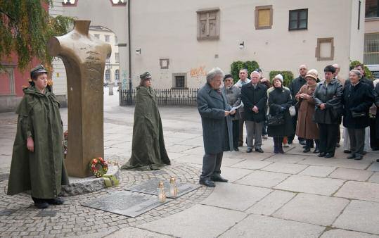 Pamiątka Reformacji 2010 Dni Reformacji po raz drugi Wduchu powyższej idei organizatorzy Dni Reformacji już po raz drugi nawiązali współpracę z Wrocławskim Hospicjum dla Dzieci, dzięki czemu przez