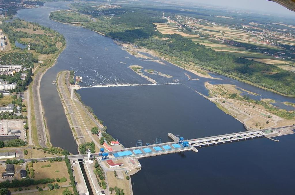 Najważniejszym obiektem hydrotechnicznym dorzecza Wisły jest stopień wodny we Włocławku.