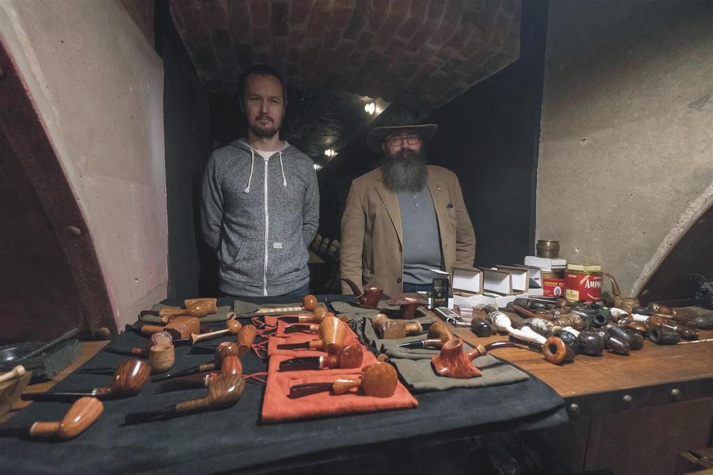 IV Mistrzostwa Ariergardy Fajczarzy i Aficionados oraz Otwarte Mistrzostwa Poznania Maszynownia Poznań, ul.. Garbary 65 Tekst: A. Mucha Fot.: A. Mucha/M.