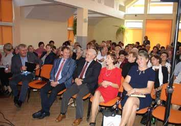 Seniorzy świętowali Międzynarodowy Dzień Osób Starszych Gminny Ośrodek Pomocy Społecznej w partnerstwie z Gminną Biblioteką Publiczną w Limanowej organizuje szereg spotkań z seniorami w ramach zadań