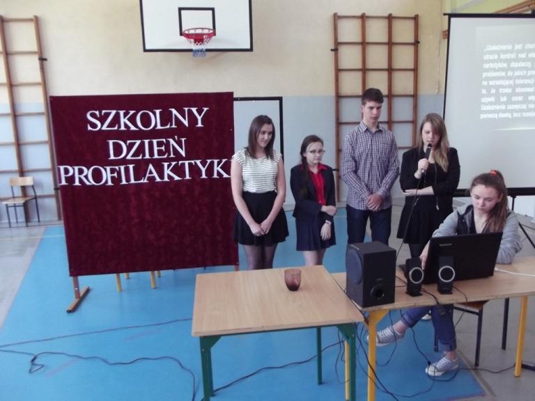 29 kwietnia w naszej szkole odbył się po raz kolejny Szkolny Dzień Profilaktyki. Uczniowie klas pierwszych wzięli udział w programie profilaktycznym NOE.