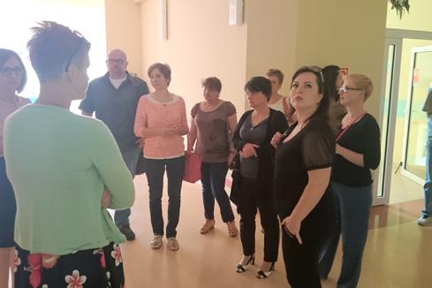 Był też tort, którym z okazji naszego jubileuszu, czę- 4 stowaliśmy zgromadzonych gości.