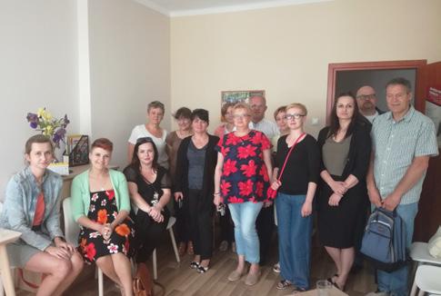 działalności LGD, jak też otrzymać materiały promocyjne współfinansowane ze środków EFS. Dziękujemy wszystkim, którzy przybyli w ten dzień do Kuraszewa.