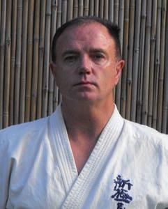 Koen Scharrenberg 6 DAN Prezes EKO Wiceprzewodniczący organizacji World Karate NPO-WKO 6th DAN EKO President Vice-president of World Karate Organization NPO-WKO Drodzy fani karate, zawodnicy,