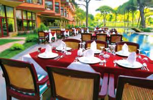 W HOTELU: 6 restauracji, 6 barów, 7 sal konferencyjnych, winda, basen kryty (200 m²), 2 baseny odkryte (1 600, 1 000 m²), 2 zjeżdżalnie wodne.