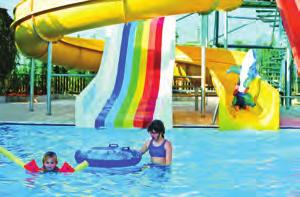 Płatne: kawiarenka internetowa, room service, pralnia, salon piękności, centrum SPA, masaż, jacuzzi, rakiety i piłki do tenisa,
