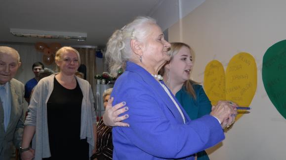 Panie stanu wolnego zastanawiały się, która pierwsza wyjdzie za mąż i