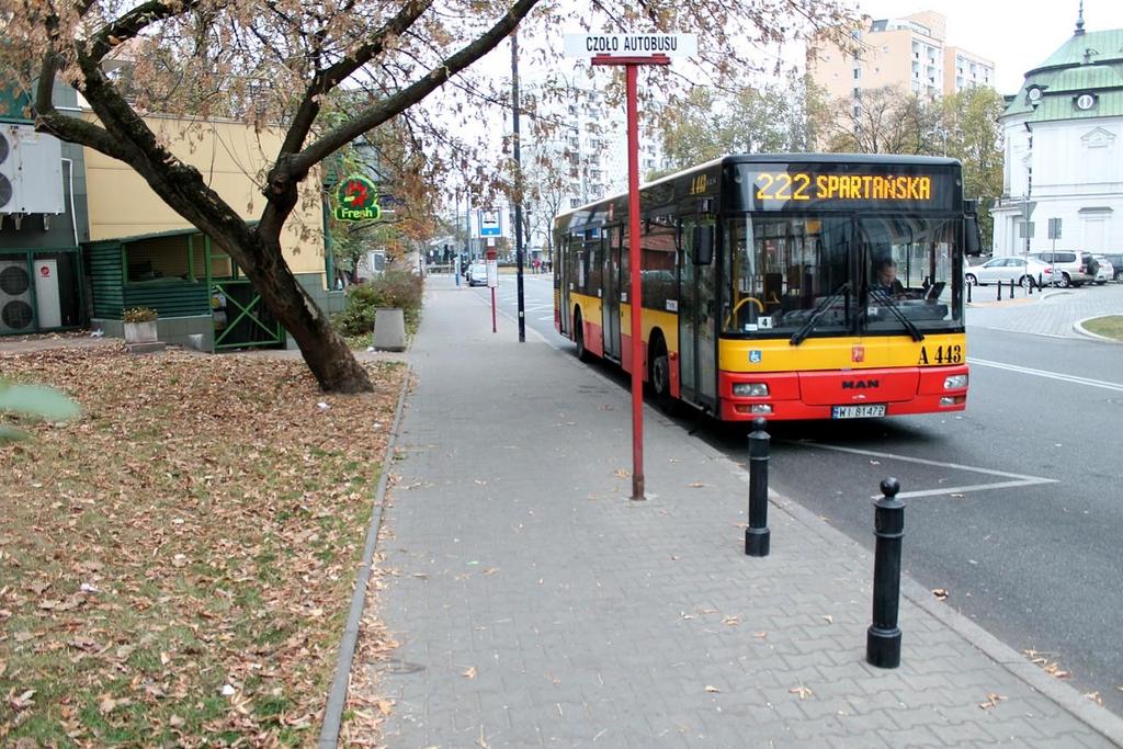 Bielańska Nazwa przystanku krańcowego Bielańska Linie autobusowe analizowane 222 Linie autobusowe ogółem 222 Sposób zawracania autobusów Kryterium uliczne Własność terenu Miasto st.