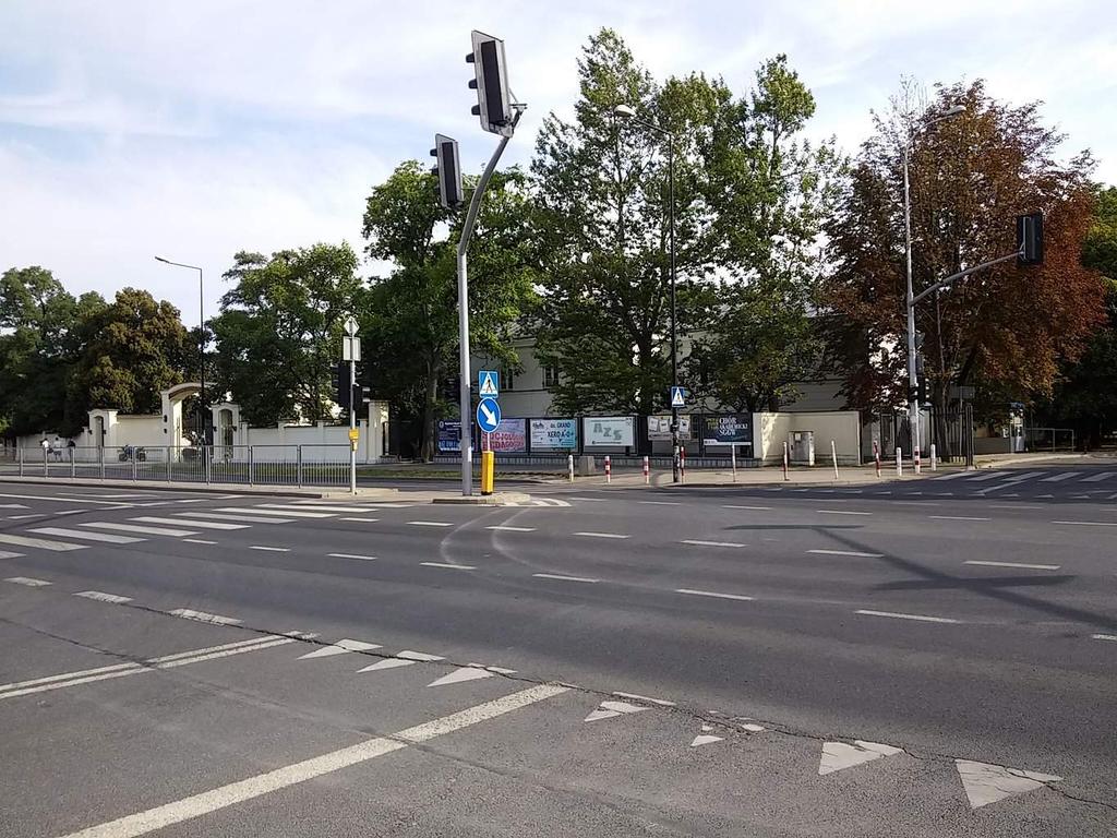 foto:sm Na Ursynowie wakacje Nasz sierpniowy wypad na ulice Ursynowa zaczynamy od SGGW. Tam cisza.