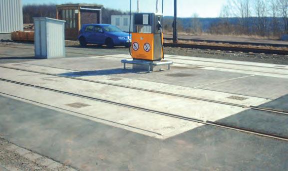 Ruszty kratowe mo na u ywaæ w przypadku ³¹czonych korytek zbieraj¹cych torowych i dla samochodów ciê arowych.