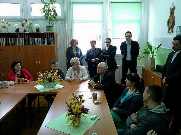 4.04.2013 Przebywając w Chełmży, poseł J. Zemke wraz ze swoimi asystentami i stażystami, spotkał się z gronem nauczycielskim Zespołu Szkół Specjalnych im.