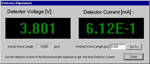 Formularz dostrajania detektora Detector Adjustment Formularz ten służy do ustawienia detektora w takiej pozycji względem szczeliny monochromatora, aby przy wybranej długości fali płynący przez