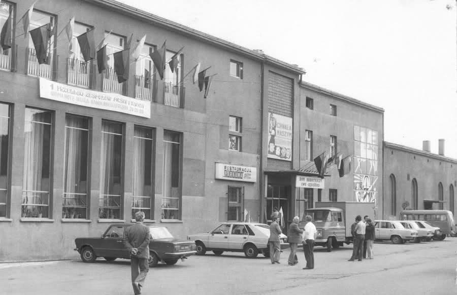 fotografii ukazujących przestrzeń publiczną, dziedzictwo kulturowe oraz