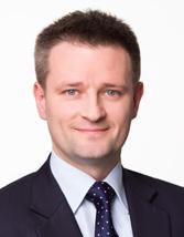 Jej doświadczenie obejmuje doradztwo na wszystkich etapach realizacji projektów infrastrukturalnych, zarówno po stronie zamawiających, jak i wykonawców. Doradza w szczególności klientom m.in. z sektorów: energetycznego, gazowo-paliwowego, drogowego, kolejowego oraz transportu publicznego.