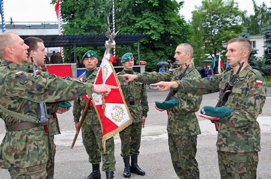 7. Na czym polega szkolenie w ramach służby przygotowawczej?