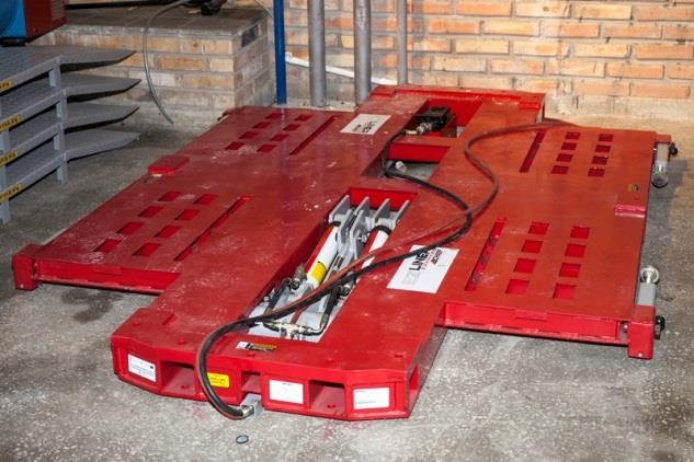 system ciągnięcia wokół ramy - 360 ; 5 ustawień wysokości roboczej; wymiary 5000x2000 mm, minimalna wysokość robocza - 150 mm, maksymalna wysokość robocza - 850 mm, siła ciągnięcia wieży maksimum