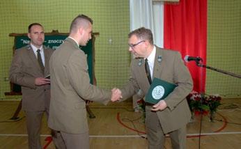 Nagrody finansowe w łącznej kwocie 19 500 zł, przekazane przez ZLP w RP, trafiły do 36 abiturientów w 13 szkołach leśnych.