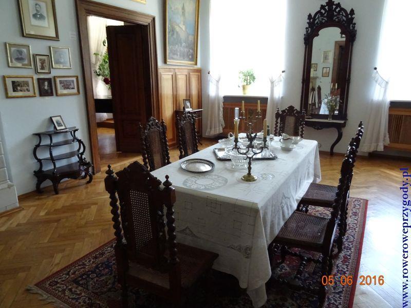 Kraszewskiego dawna posiadłość roku Sapiehów. W 1802 r. majątek nabyli dziadkowie poety Anna i Błażej Malscy.