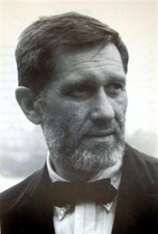 Poznańskie juwenilia logiczne Romana Suszki Jerzy Pogonowski Zakład Logiki Stosowanej UAM www.logic.amu.edu.pl pogon@amu.edu.pl Roman Suszko był jednym z najwybitniejszych logików polskich w XX wieku.
