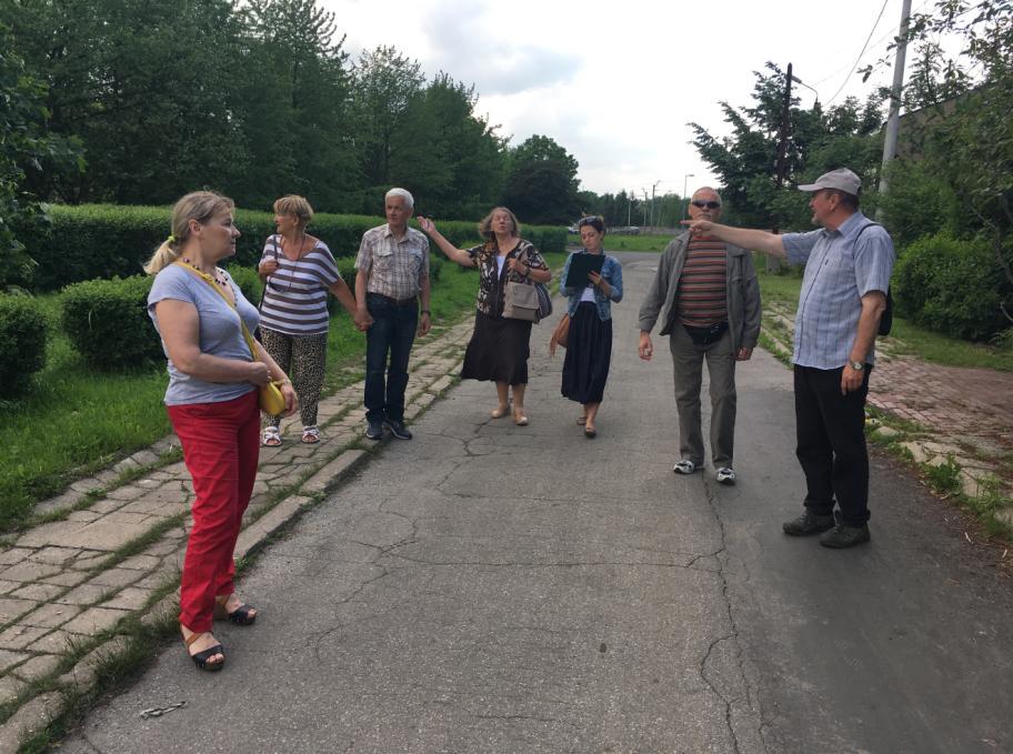 Strona10 UL. J. PONIATOWSKIEGO I BIEGNĄCE WZDŁUŻ PLANTY IM. HARCMISTRZA S. PIOTROWSKIEGO Miejsce 4: Ul. Józefa Ignacego Kraszewskiego X Z ul. J. Poniatowskiego skręciliśmy w ul.