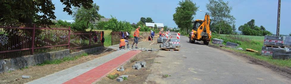 NUMER 2(9)/2017 SIERPIEŃ 2017 3 Inwestycje w gminie Jest już wykonawca przebudowy SUW Halasy!
