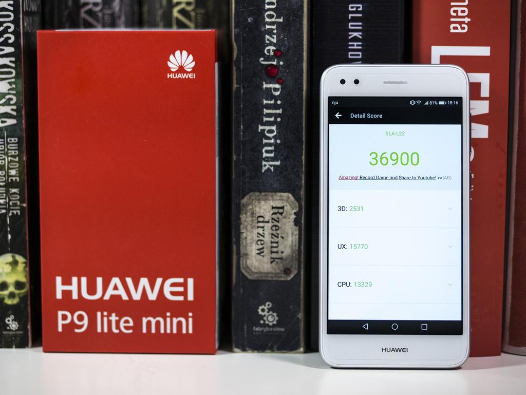 Huawei osiągnął niecałe 37 tysięcy punktów w benchmarku Antutu, 656 punktów dla pojedynczego rdzenia i 1832 punktów dla wielu rdzeni w Geekbench.