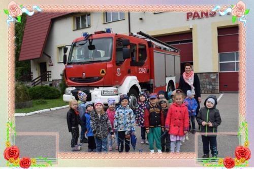 Z wizytą w Straży Pożarnej i Policji W miesiącu wrześniu przedszkolaki ze Smyka odwiedziły dwie ważne instytucje dbające o bezpieczeństwo obywateli.