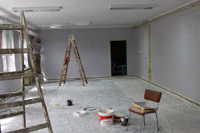 biblioteki szkolnej za kwotę 100.000 zł.