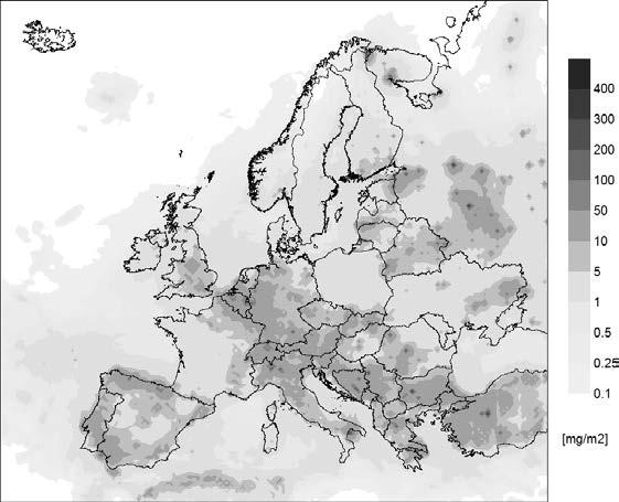 TABELA 1. Roczne emisje badanych zanieczyszczeń w latach 28 212 ze źródeł zlokalizowanych w domenie modelu dyspersji TABLE 1.