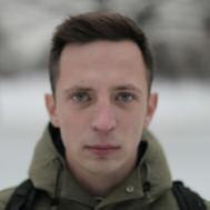 Donbas bez perspektyw Z Pawłem Pieniążkiem rozmawia Marek Wojnar PaWeł Pieniążek Dziennikarz i reporter Rozpętana przez Rosję wojna w Donbasie znalazła się w martwym punkcie, a ludzie żyjący po
