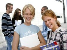 Bezrobocie młodzieży w Europie Bezrobocie młodzieży w Europie, które w roku 2010 wynosiło 20%, będąc w ten sposób dwa razy większe, niż ogólny wskaźnik bezrobocia, stanowi jedno z największych