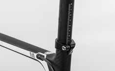 26 MONTAŻ Z OPAKOWANIA BIKEGUARD MONTAŻ Z OPAKOWANIA BIKEGUARD 27 WYJĄTEK ZACISK SZTYCY SLX Sztycę wsuń w rurę podsodełkową aż do wymaganej wysokośc sedzena.