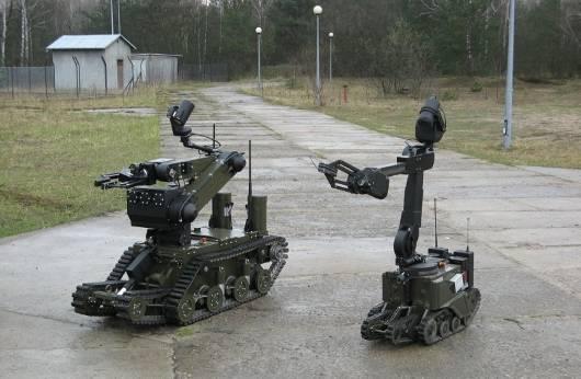 Rys.1.11. Roboty pirotechicze Ispector i Expert (Przemysłowy Istytut Automatyki i Pomiarów Warszawa) źródło: http://www.piap.pl 1.4.