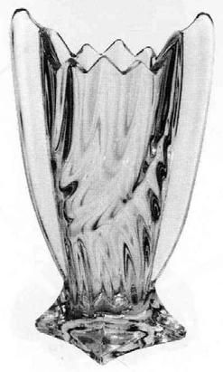 2007-2/111 Vase mit Blumen-Dekor rot-orange-farbenes Glas, formgeblasen, mattiert H. 21,6 cm, D. 8,6 / 10,9 cm Glashütten J. Stolle Niemen, nach 1930 [po...] Muster Nr.