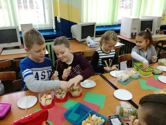 Uczniowie zwiększają wiedzę w