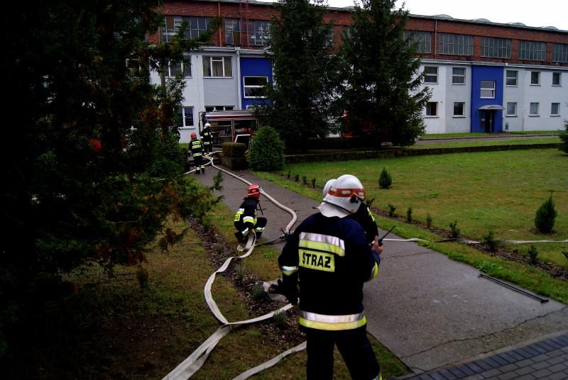Na terenie Fabryki Obrabiarek RAFAMET, 11 października, gaszono pożar trzech budynków na szczęście wszystko działo się w ramach ćwiczeń strażackich organizowanych przez komendanta gminnego OSP i