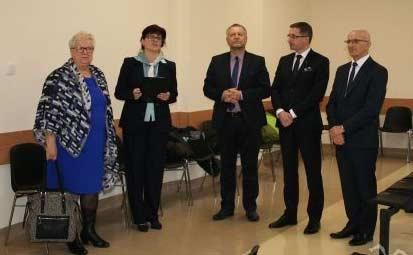STYCZEŃ 2017 2 AKTUALNOŚCI PZON w nowej siedzibie Od 2 stycznia br. Powiatowy Zespół do Spraw Orzekania o Niepełnosprawności w Rybniku funkcjonuje w nowej siedzibie przy ul. Bolesława Chrobrego 39.!,(.