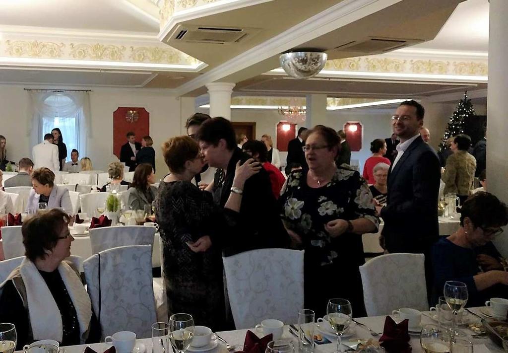 święta, podczas których życie zwalnia tempo tak, aby człowiek mógł na nowo, wśród najbliższych, uświadomić sobie to, co w jego życiu jest najważniejsze.