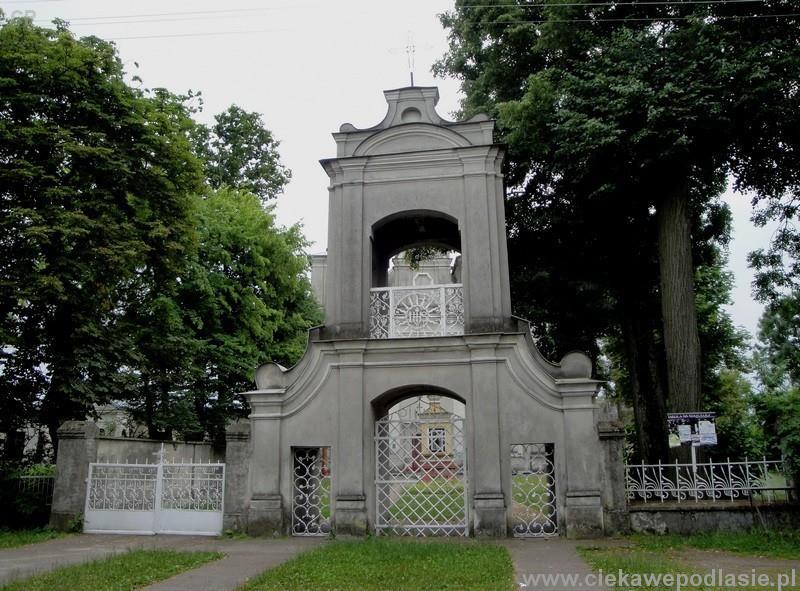Tuchowicz pozostałości dworu obronnego, Fot. 8 Zabytkowy zespół klasztorny Bernardynów Źródło: www.ciekawepodlasie.pl Miasto Stoczek Łukowski Kościół parafialny pw.