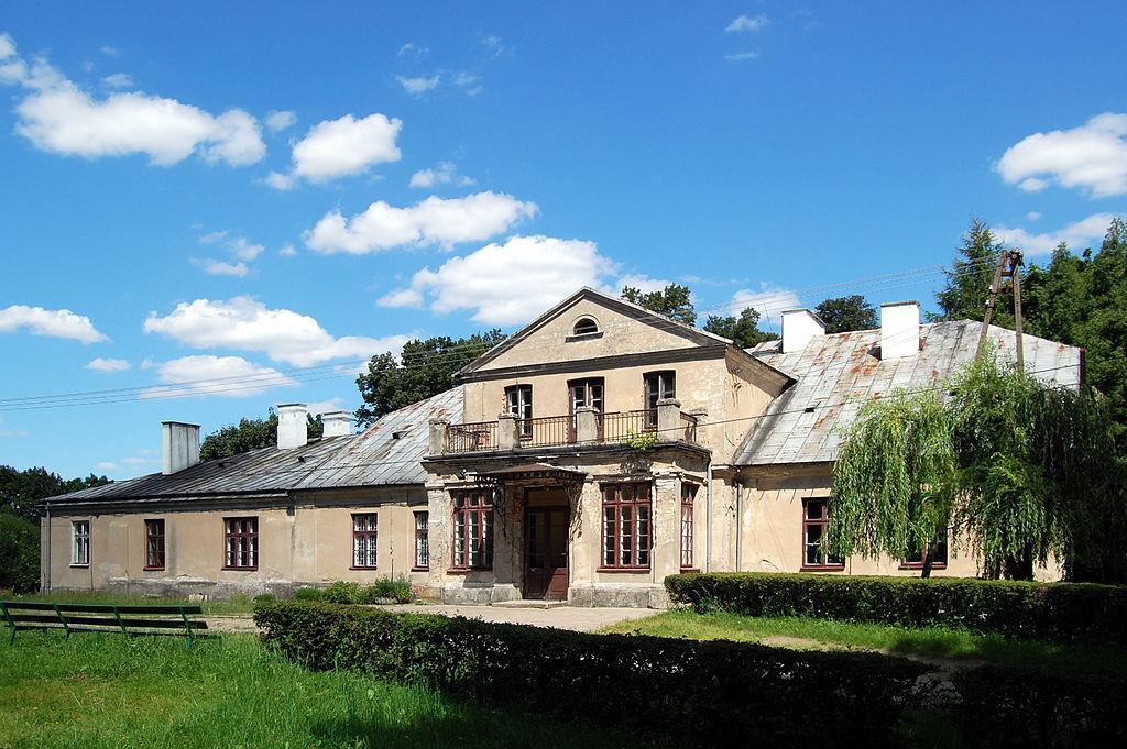 Zofibór Kościół parafialny pw. Świętej Zofii Wdowy, drewniany z 1854 r. (dzwonnica drewniana), Gmina Wola Mysłowska Baczków park dworski, Jarczew zespół dworski, II. poł. XIX w.
