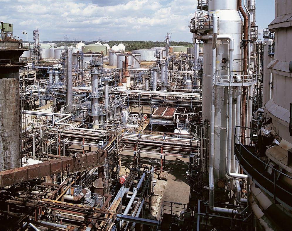 4 Mniejsze ryzyko i większa niezawodność zbudowane na doświadczeniu Bezpieczeństwo w przemyśle chemicznym, energetyce i w branży rafineryjno-gazowej Obniż ryzyko do poziomu akceptowalnego wspólnie z