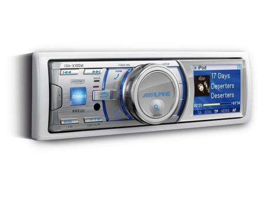 SERIA MARINE CDA-118M Radioodtwarzacz CD / sterownik USB i odtwarzacza ipod moc 4x50W większy panel przedni 1.