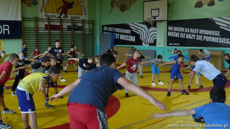 Mistrzostwach Województwa Dzieci i Młodzików w zapasach z udziałem uczniów z naszej gminy W dniu 17 października 2015 r.