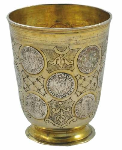 ARS VIA aukcionas 2017 m. gruodžio 7 d. 145. Sidabrinė taurė puošta penkiolika XVI a.