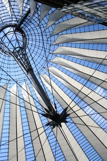 Zachęty (inducements) - niezależne doradztwo inwestycyjne Niezależne doradztwo inwestycyjne Świadcząc usługę niezależne doradztwa inwestycyjnego firma inwestycyjna zobowiązana jest do: 1.