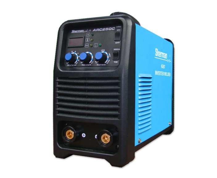 3. PARAMETRY TECHNICZNE Napięcie zasilania AC 3x400V 50Hz Maksymalny pobór mocy 9,2 kva Znamionowy prąd spawania / cykl pracy 250 A / 60% Zakres regulacji prądu spawania 30-250 A Sposób regulacji