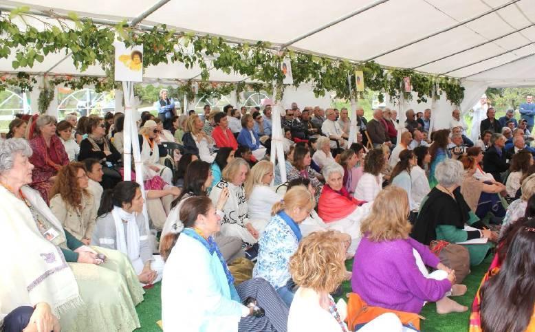 CISTERNINO 19 kwietnia 2014 r. sesja poranna 1. Gdy dorośliście, dziwiliście się własnemu zachowaniu z dzieciństwa, kiedy będąc dziećmi zawsze walczyliście z innymi o głupie zabawki.
