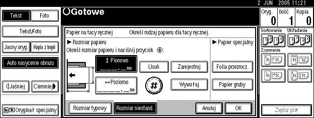 Kopiowanie z tacy rêcznej Kopiowanie na papierze o formacie niestandardowym Papier zostanie automatycznie dostarczony do tacy wewnêtrznej. A Naciãnij przycisk {#}.